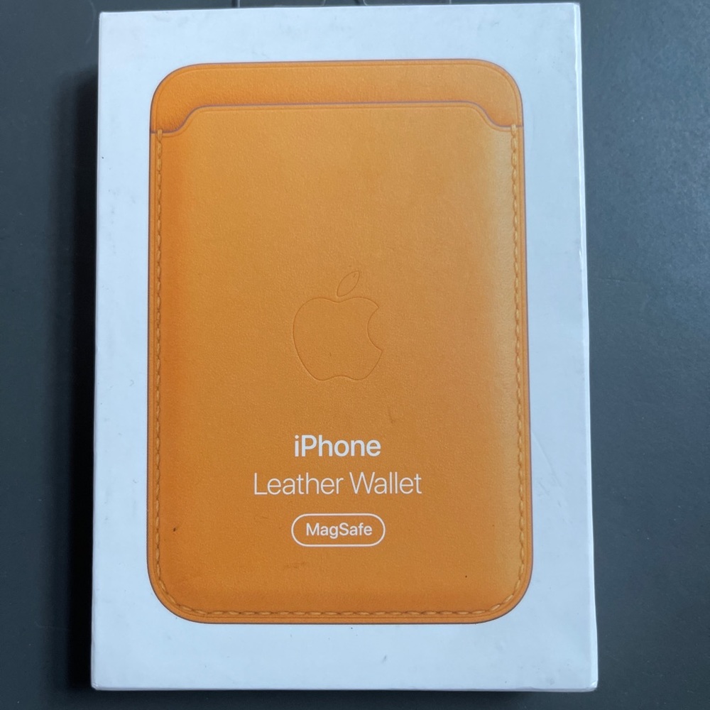Brand new apple wallet that’s magnetized to your phone